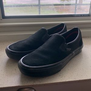 Vans slip on pop-cush. Only worn one time! Mens 7 / women’s 8.5. Great shoes.